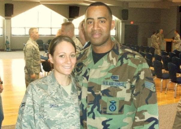 Lisa Smith poses with another member of the United States Air Force. 